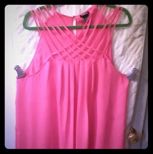 Gorgeous Torrid Cross cross sleeveless blouse like